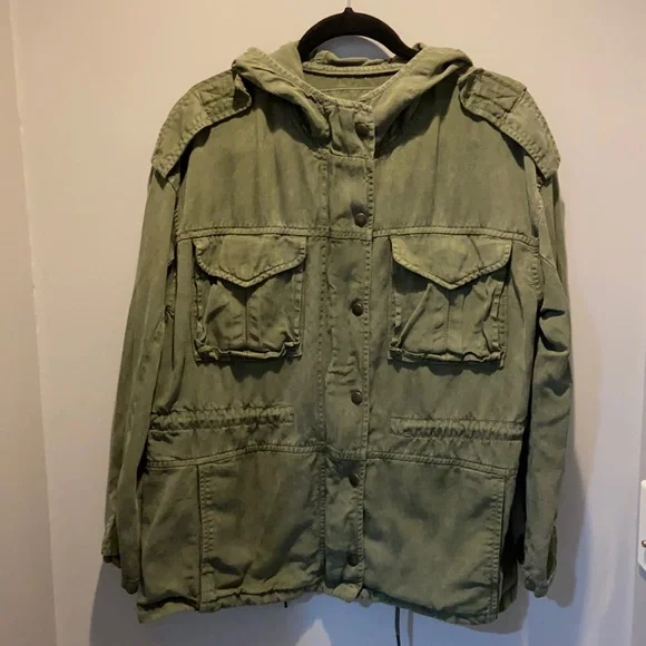 American Eagle Cargo Jacket - Picture 1 of 3